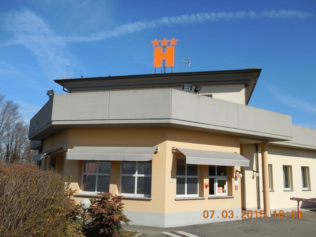 Hotel Motel Fiore Fiorenzuola dʼArda Екстериор снимка