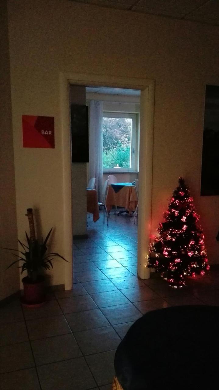 Hotel Motel Fiore Fiorenzuola dʼArda Екстериор снимка