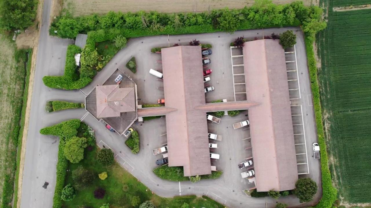 Hotel Motel Fiore Fiorenzuola dʼArda Екстериор снимка